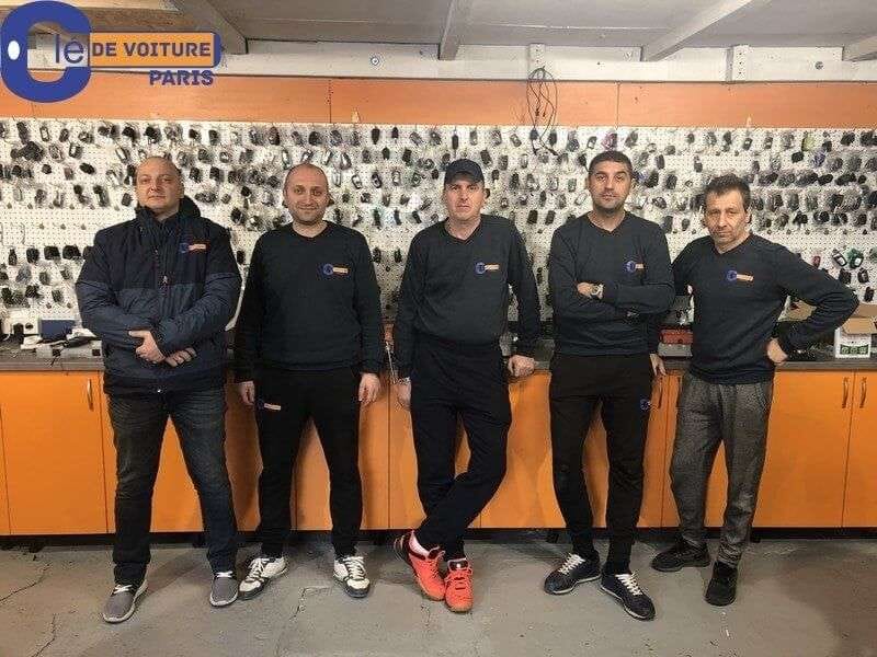 Atelier serrurerie automobile - poste de travail